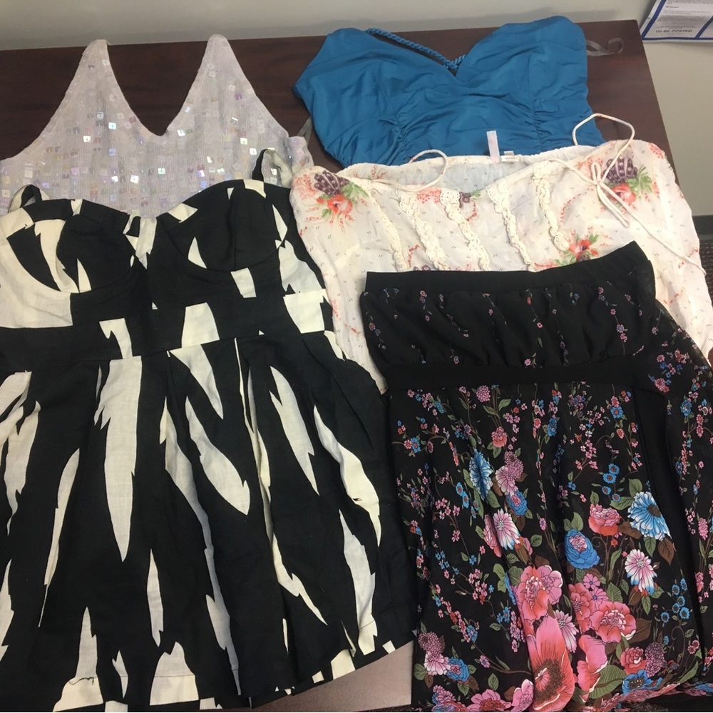 Women’s haul of ten items - Picture 11 of 16